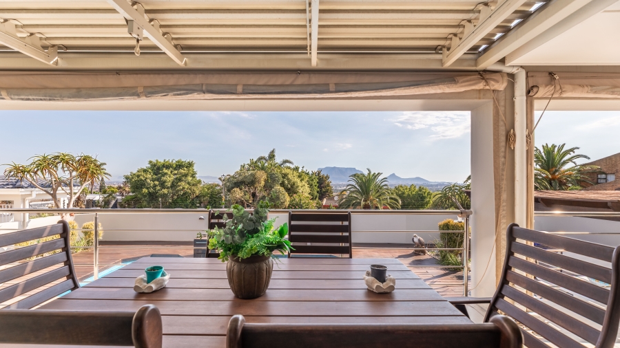 5 Bedroom Property for Sale in Plattekloof 2 Western Cape